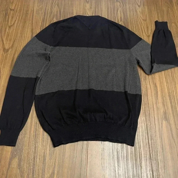 Tommy Hilfiger Cotton Crewneck Black Gray Preppy Light Sweater Men’s size M - Picture 10 of 10